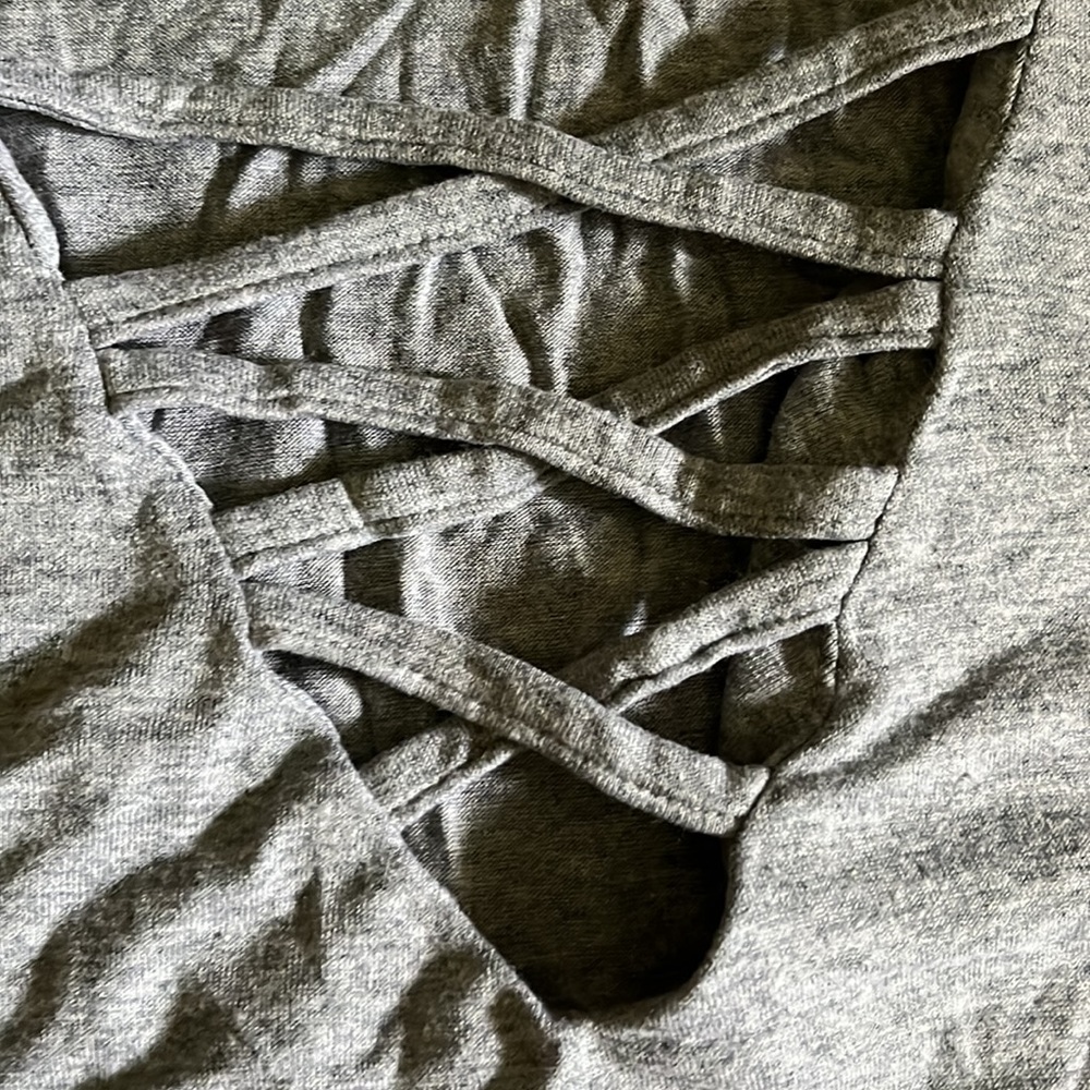 Tank top 🩶 - Picture 2 of 4